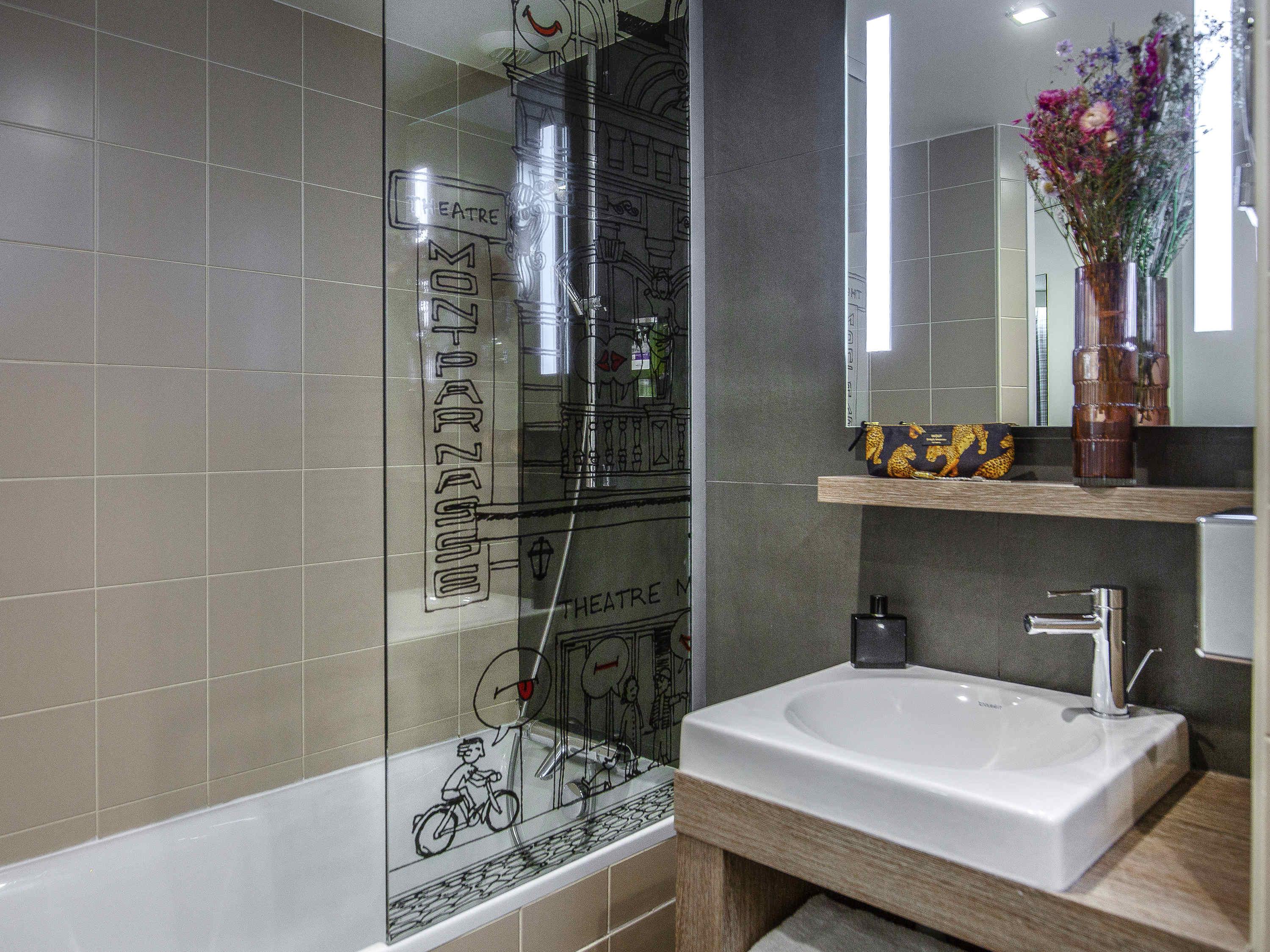 Hotel Mercure Centre Gare Montparnasse 4*