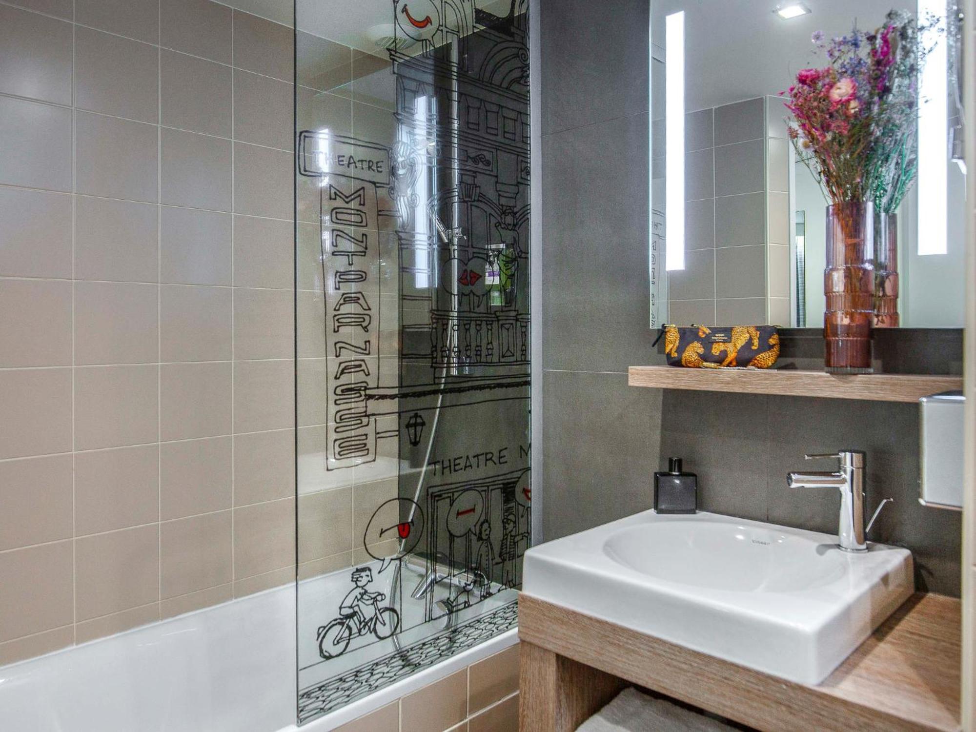 Hotel Mercure Centre Gare Montparnasse 4*